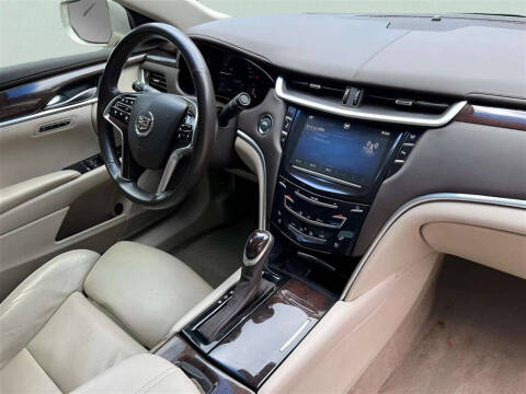 2013 Cadillac XTS Luxury Collection