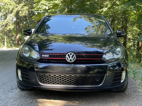 2013 Volkswagen GTI Wolfsburg Edition PZEV