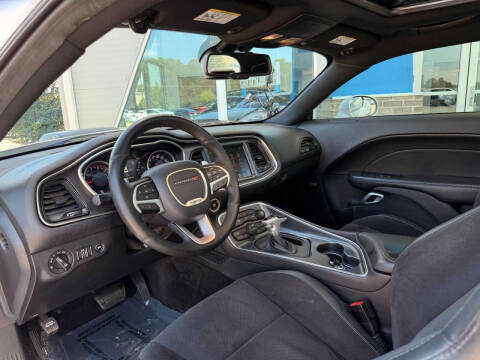 2016 Dodge Challenger 392 HEMI Scat Pack Shaker