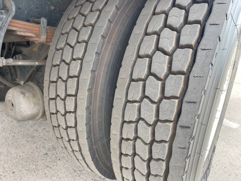 2005 Ford F-750 Super Duty