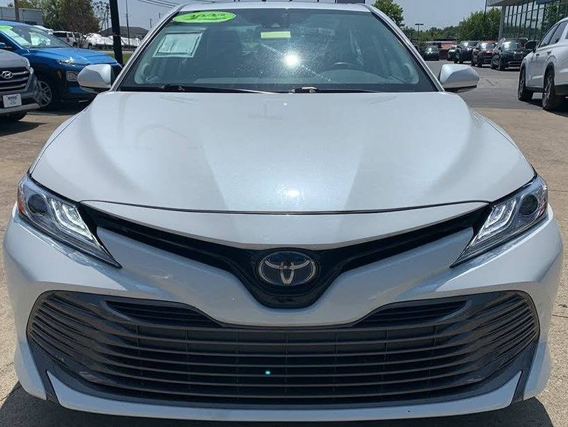 2020 Toyota Camry Hybrid for sale at MAYA WHOLESALE INC in Addison, IL