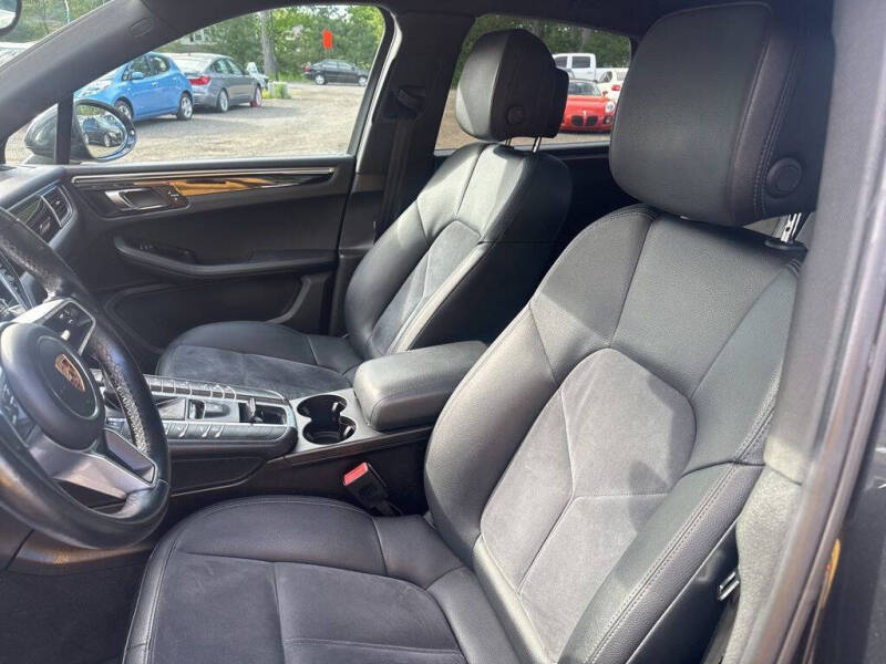 2017 Porsche Macan