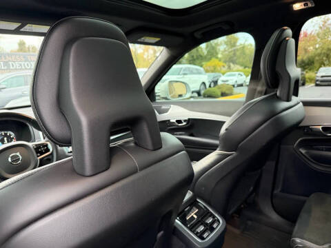 2017 Volvo XC90 T6 R-Design