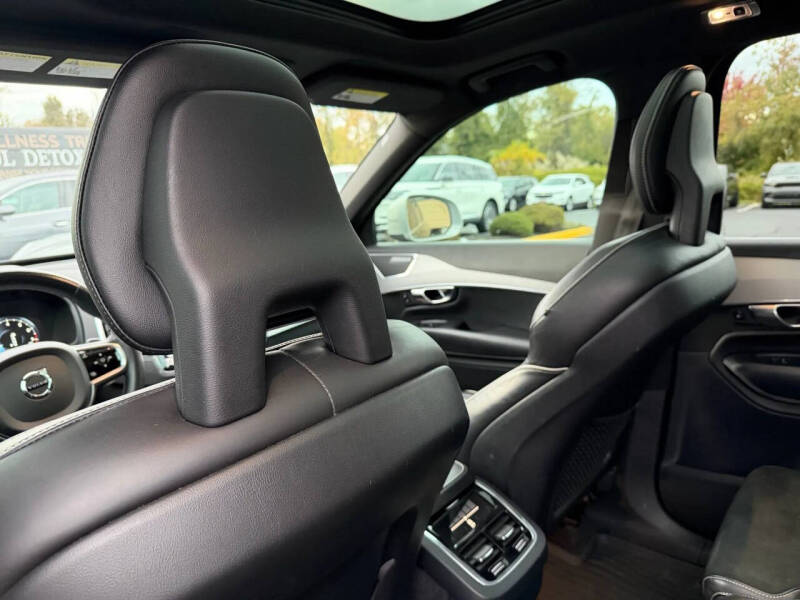 2017 Volvo XC90 T6 R-Design