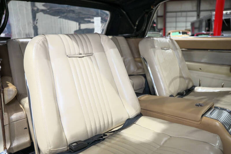 1963 Ford Thunderbird