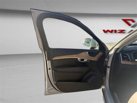 2024 Volvo XC90 B5 Plus Bright Theme