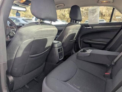 2022 Chrysler 300 Touring