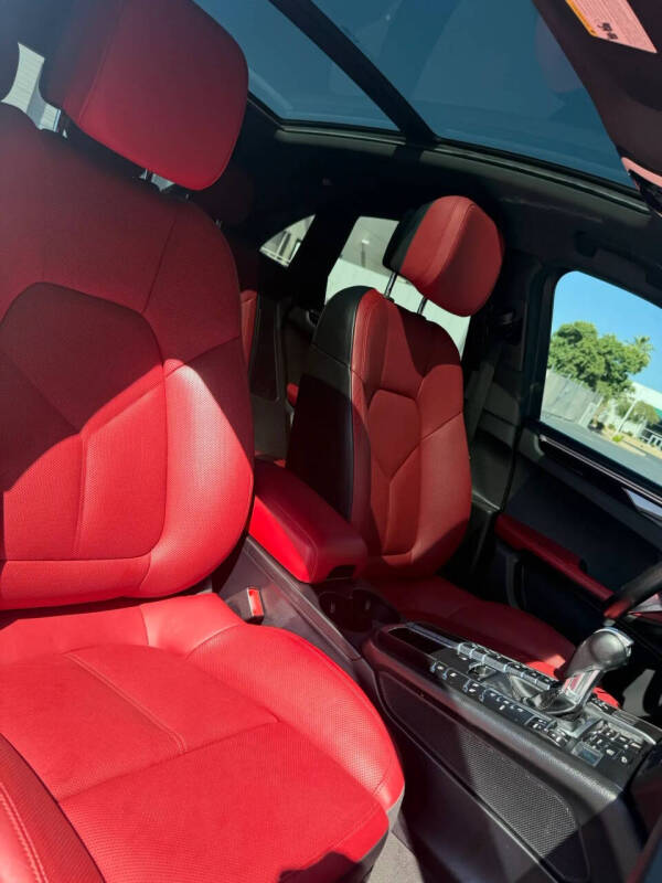 2019 Porsche Macan
