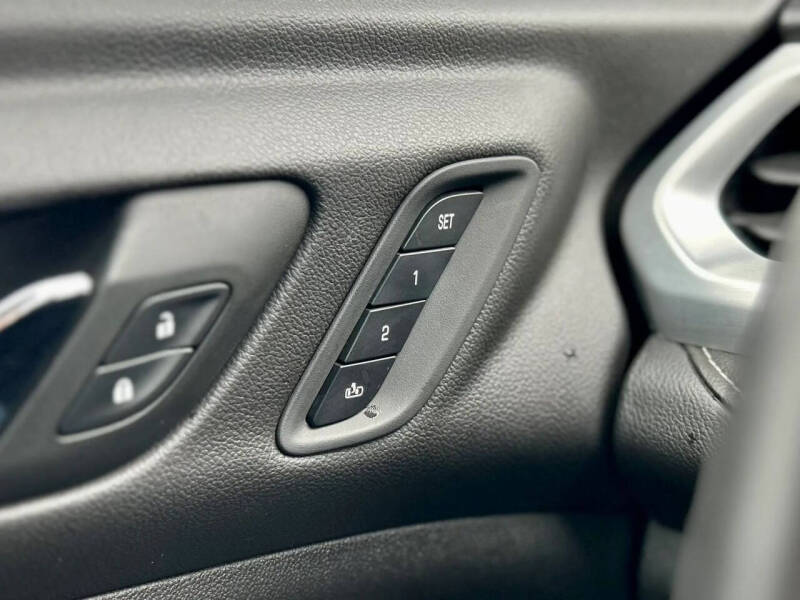 2022 GMC Acadia SLT