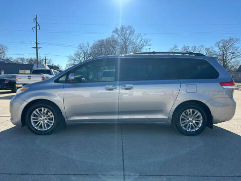 2013 Toyota Sienna for sale at Thorne Auto in Evansdale IA