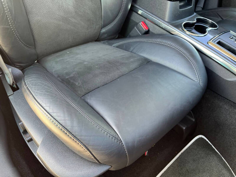 2009 Chrysler 300 SRT-8