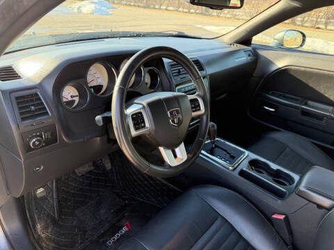2012 Dodge Challenger SXT Plus