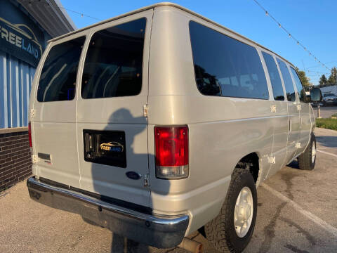 2008 Ford E-Series E-350 SD XLT