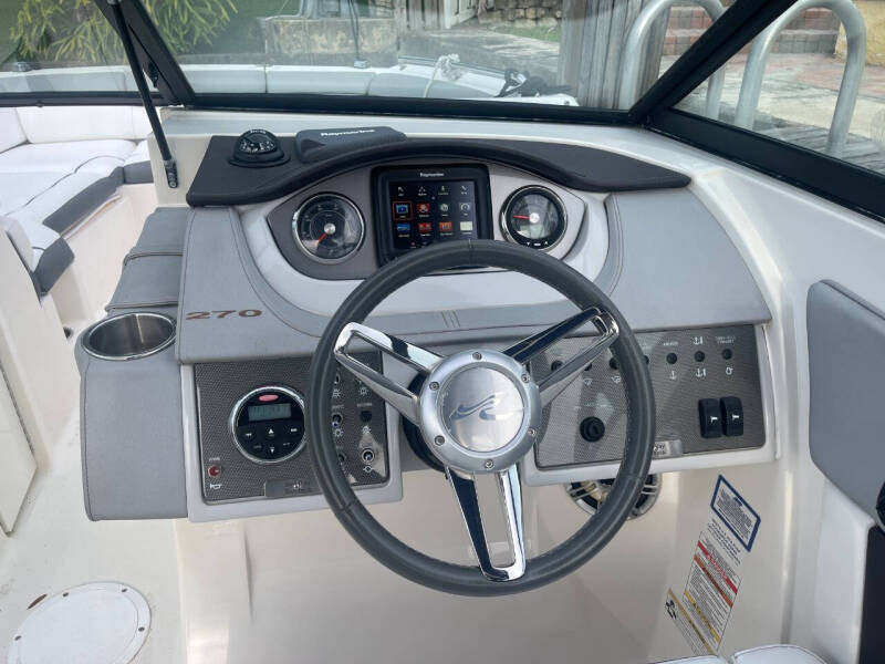 2016 Sea Ray 270 SUNDECK