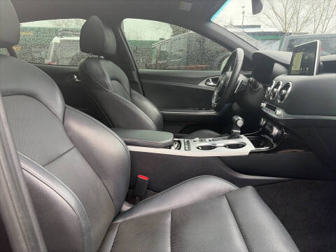 2019 Kia Stinger GT1