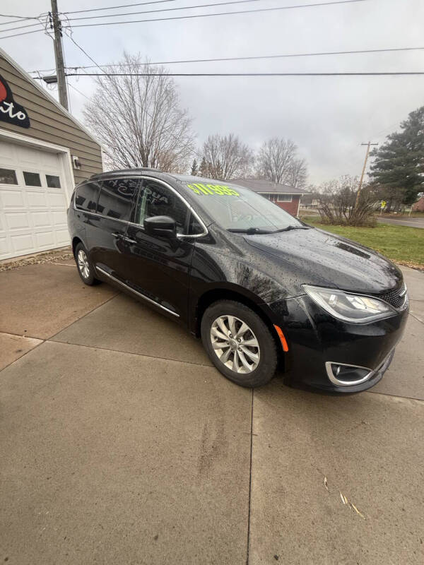 2017 Chrysler Pacifica Touring Plus