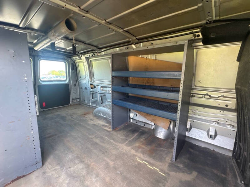 2011 Ford E-Series E-350 SD