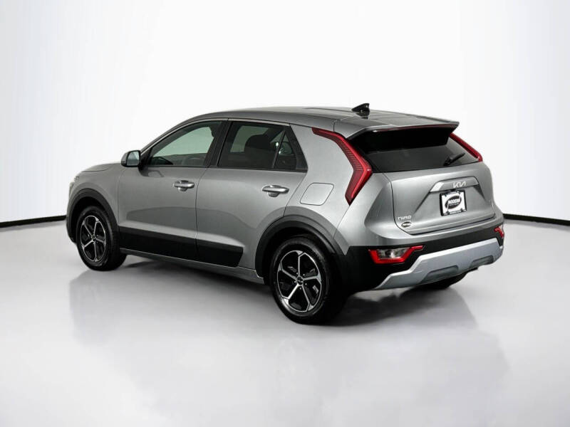 2023 Kia Niro LX