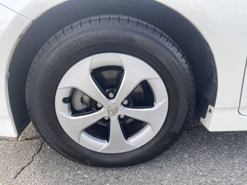 2015 Toyota Prius Two