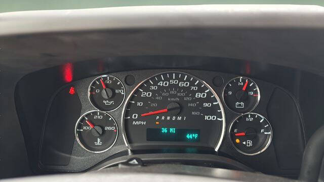 2025 Chevrolet Express 3500