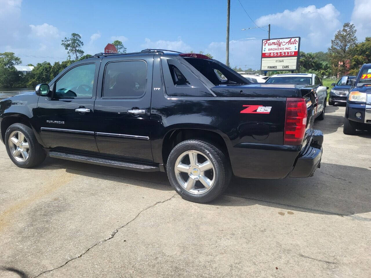 2012 Chevrolet Avalanche for sale at FAMILY AUTO BROKERS in Longwood, FL