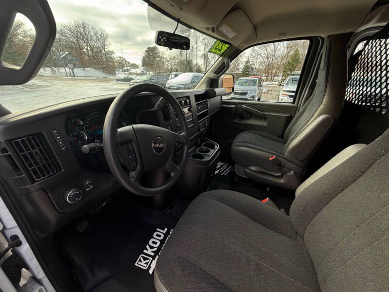 2023 GMC Savana 2500