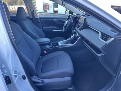 2019 Toyota RAV4 Hybrid LE