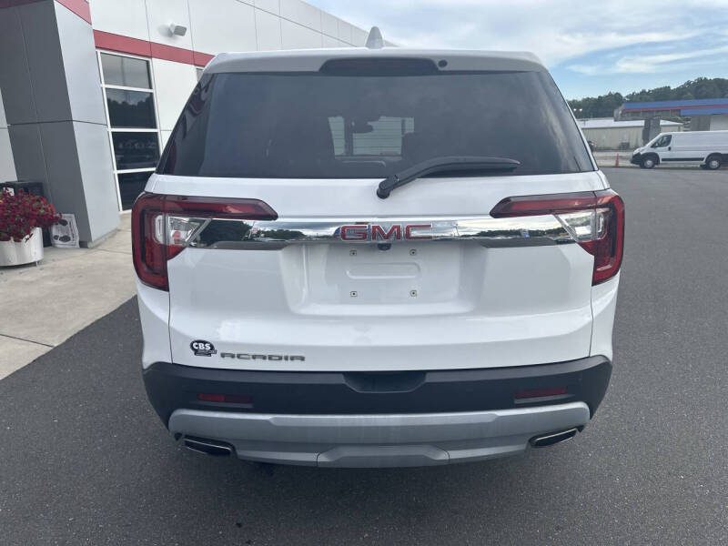 2022 GMC Acadia SLE