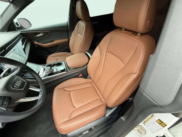 2025 Audi Q8 quattro Premium Plus 55 TFSI