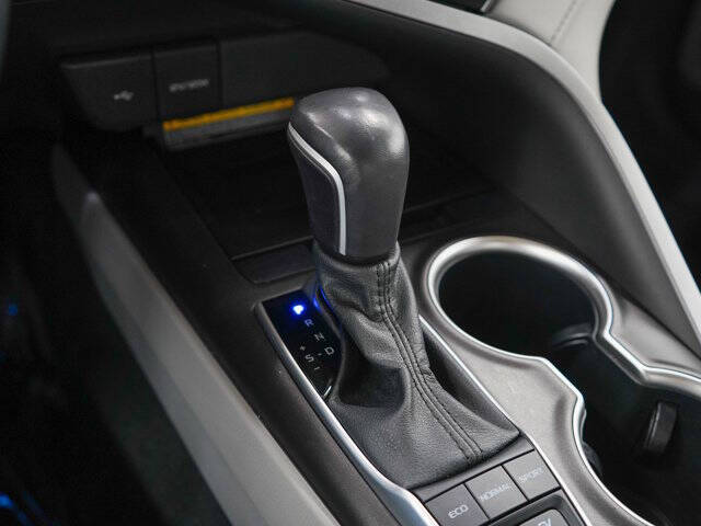 2021 Toyota Camry Hybrid XLE