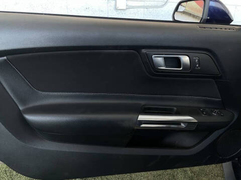 2020 Ford Mustang EcoBoost