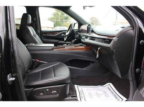 2023 Cadillac Escalade ESV Luxury