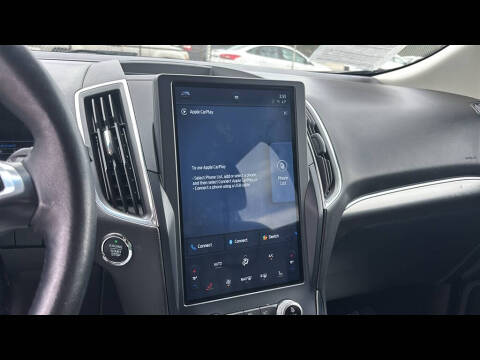 2022 Ford Edge Titanium