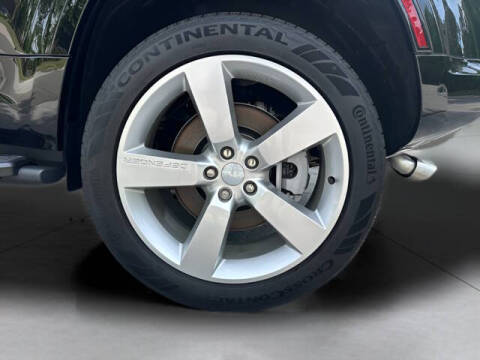 2025 Land Rover Defender 110 P500 X-Dynamic SE