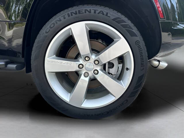 2025 Land Rover Defender 110 P500 X-Dynamic SE