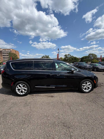 2020 Chrysler Pacifica Limited