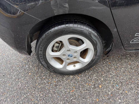 2011 Nissan LEAF SL
