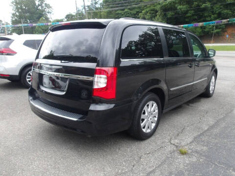 2016 Chrysler Town and Country Touring