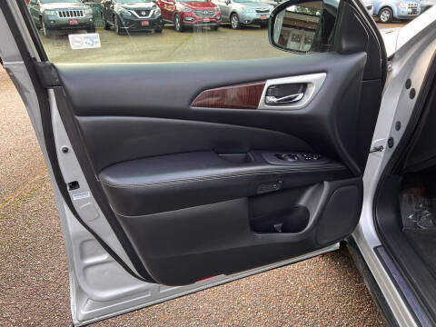 2014 Nissan Pathfinder Platinum