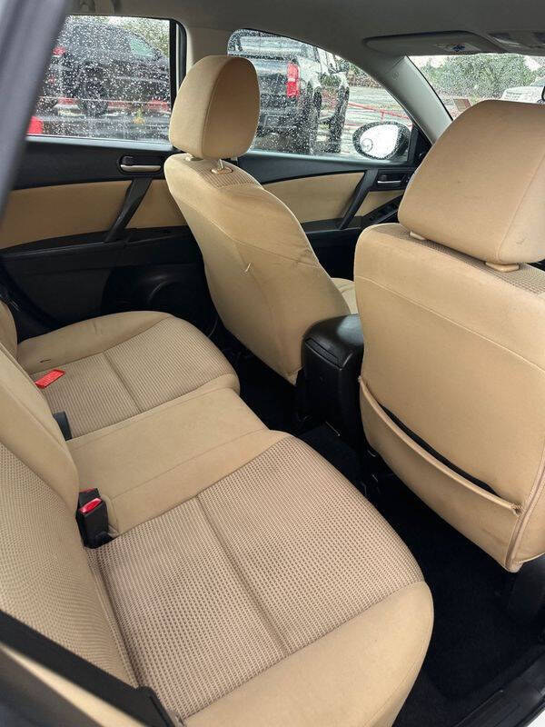 2013 Mazda MAZDA3 i Touring