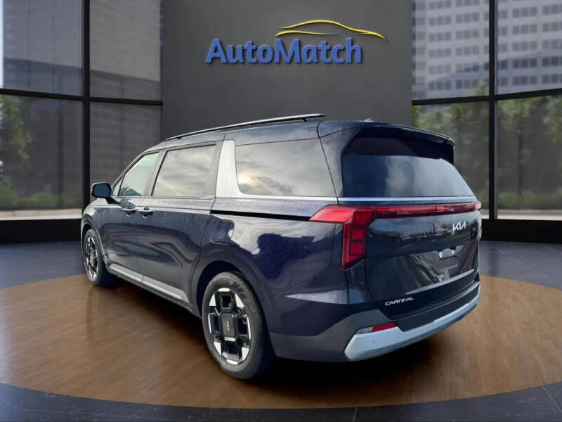 2025 Kia Carnival EX