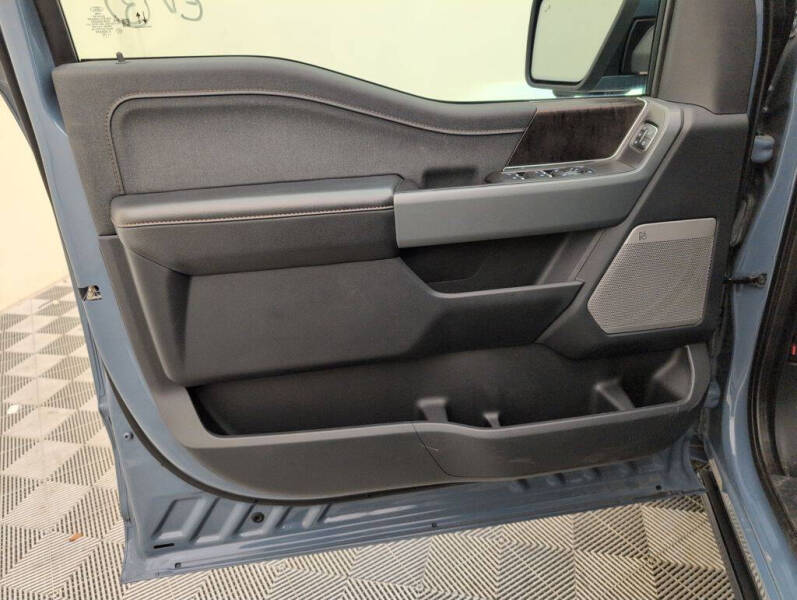 2023 Ford F-150 Lightning Lariat