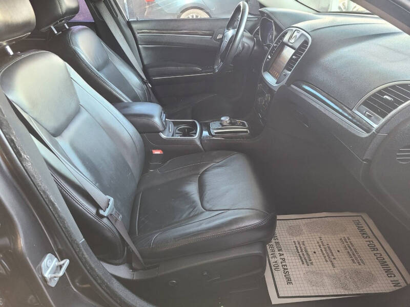 2015 Chrysler 300 Limited