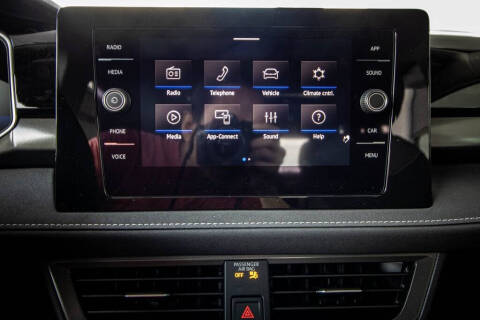 2026 Volkswagen Taos SE Black