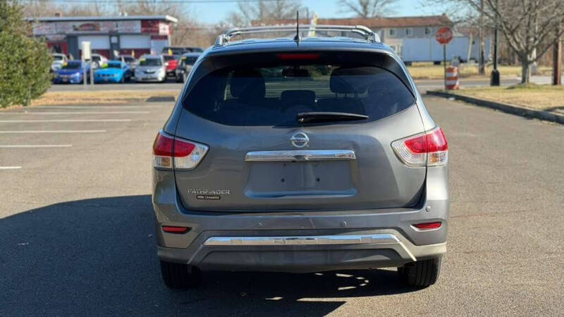 2015 Nissan Pathfinder SV