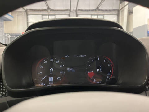 2022 Volvo XC40 T5 R-Design