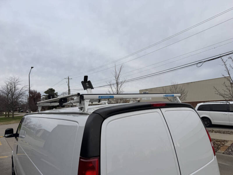 2023 GMC Savana 2500