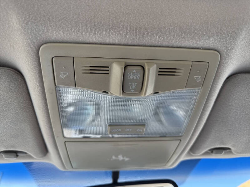 2010 Toyota Avalon XLS