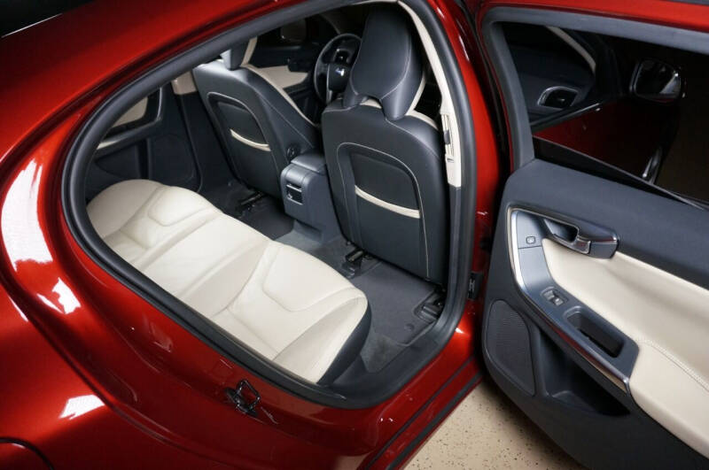 2013 Volvo S60 T5 Premier Plus