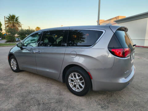 2017 Chrysler Pacifica Touring